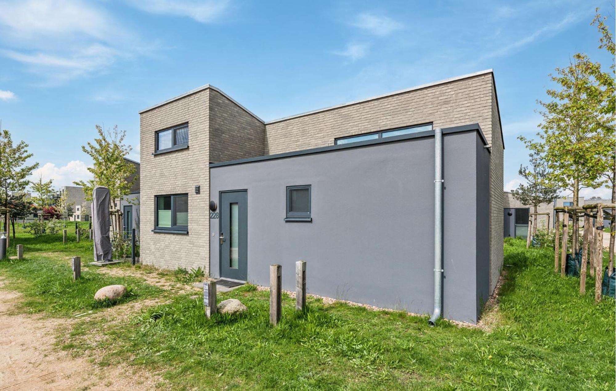 Lovely Home In Lembruch-Duemmer See With Wifi エクステリア 写真
