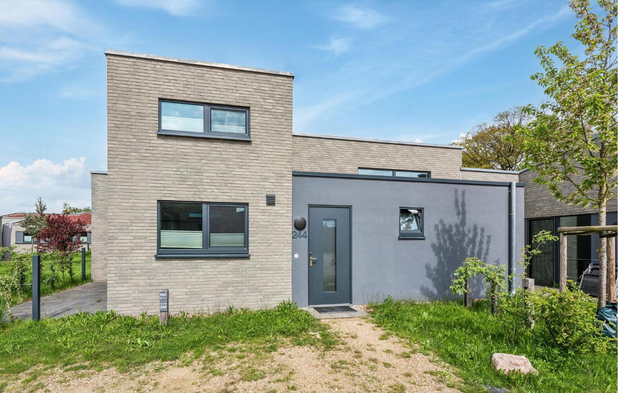 Lovely Home In Lembruch-Duemmer See With Wifi エクステリア 写真