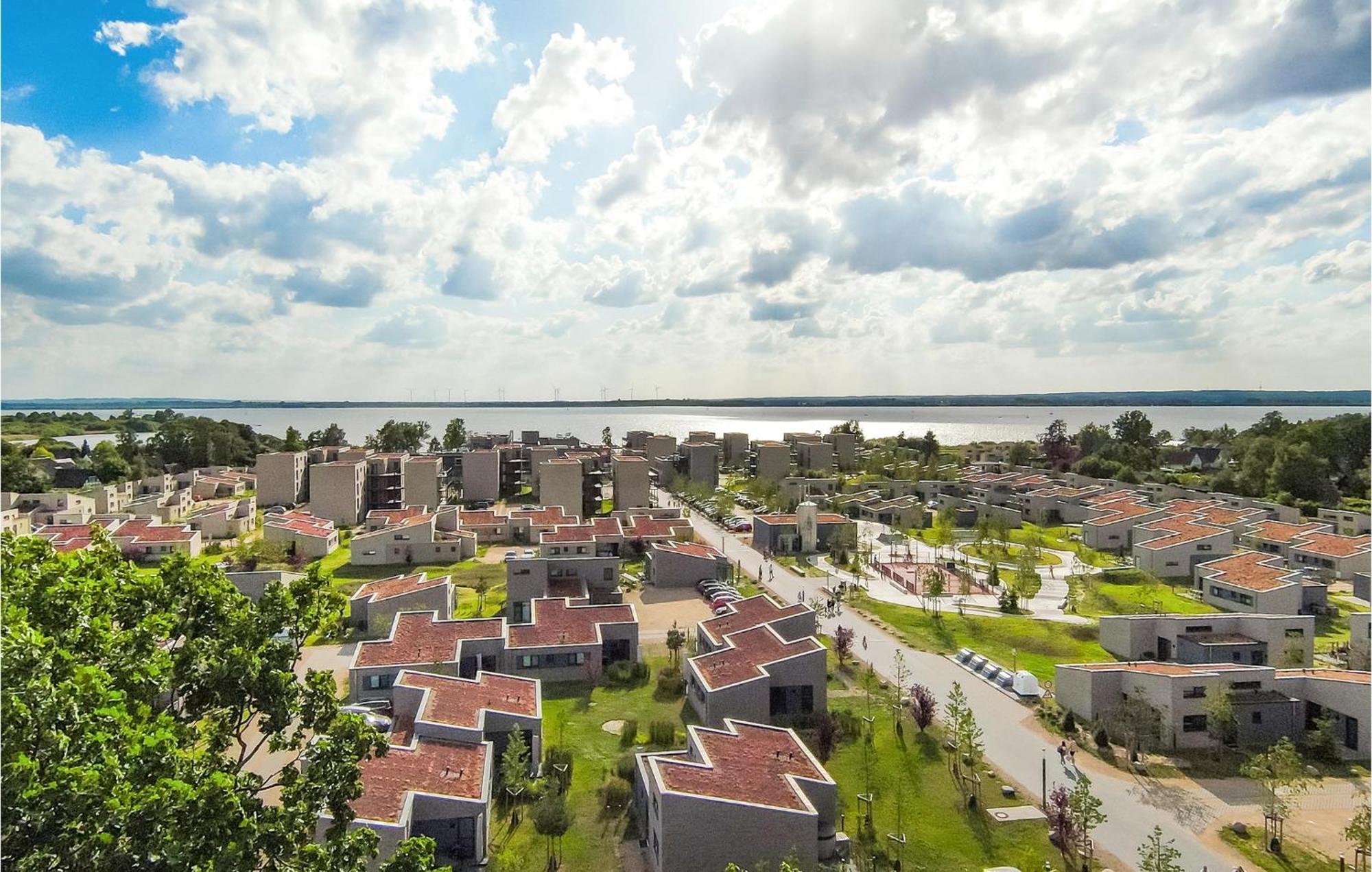 Lovely Home In Lembruch-Duemmer See With Wifi エクステリア 写真